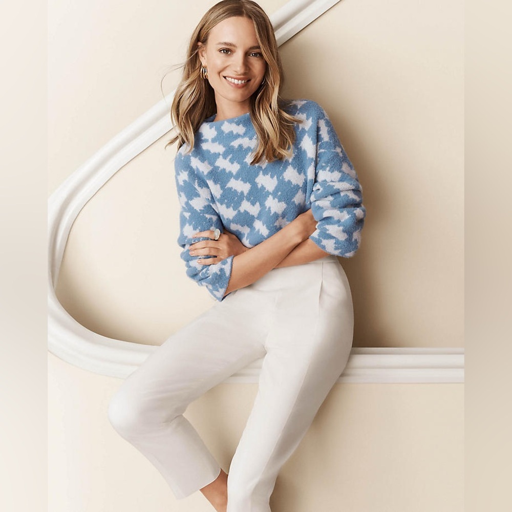 NWOT Ann Taylor Blue White Houndstooth Jacquard Funnel Neck Sweater